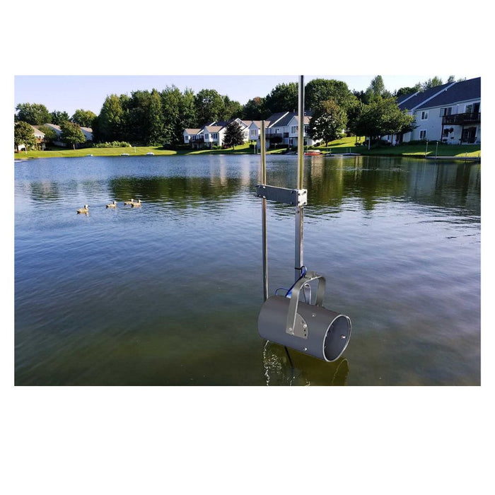 scott-aerator-de-icer-free-standing-tripod-mount-on-water